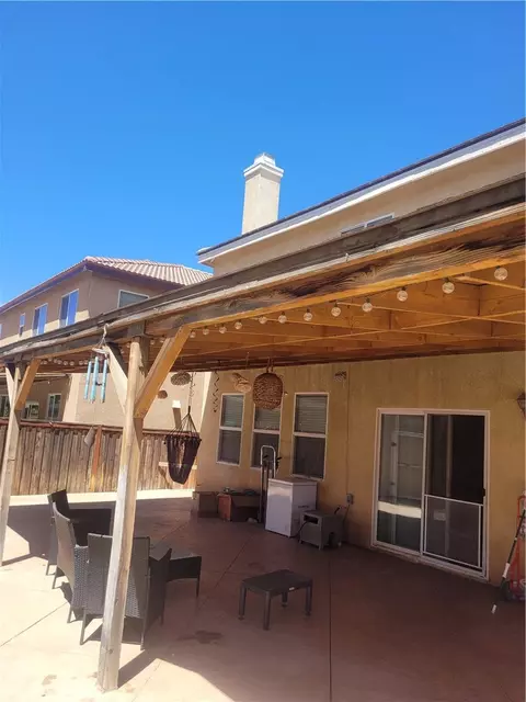 10242 Allie, Hesperia, CA 92345 photo 4