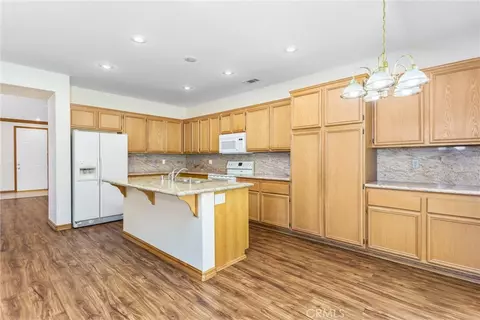 Kitchen - 35653 Oak Crk, Yucaipa, CA 92399 photo 2 of 3