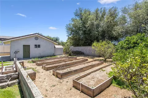 Exterior - 35653 Oak Crk, Yucaipa, CA 92399 photo 8 of 15