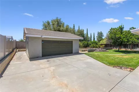 Exterior - 35653 Oak Crk, Yucaipa, CA 92399 photo 10 of 15