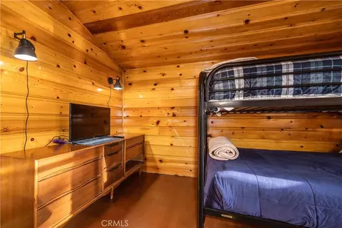 Bedroom - 796 Silver Tip Dr, Big Bear Lake, CA 92315 photo 6 of 6