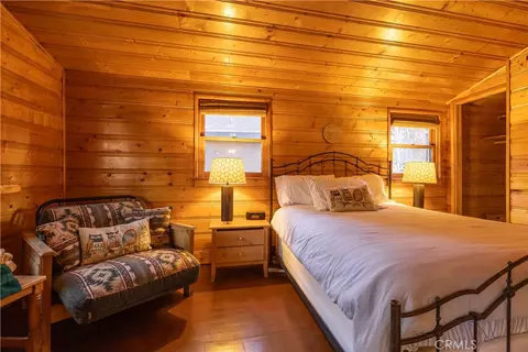 Bedroom - 796 Silver Tip Dr, Big Bear Lake, CA 92315 photo 3 of 6
