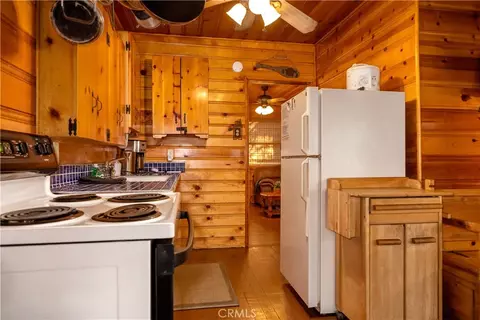 Kitchen - 796 Silver Tip Dr, Big Bear Lake, CA 92315 photo 1 of 5