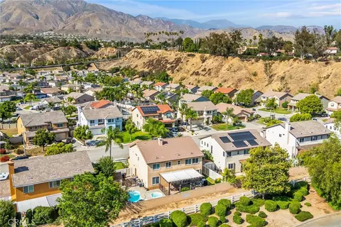 View/Area - 28575 Cherokee Rose, Highland, CA 92346 photo 1 of 10
