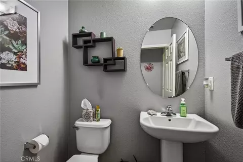 Bath - 2155 Larimore Ln, Mentone, CA 92359 photo 1 of 3