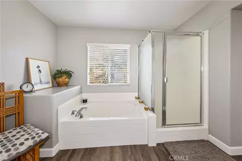 Bath - 2155 Larimore Ln, Mentone, CA 92359 photo 2 of 3