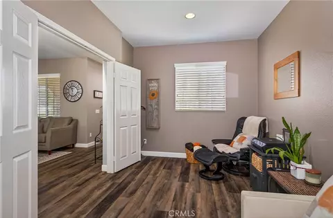 Entry Way - 2155 Larimore Ln, Mentone, CA 92359 photo 2 of 6