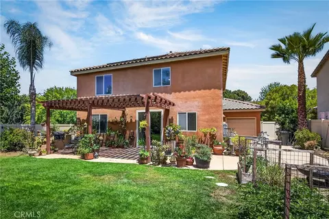 Exterior - 2155 Larimore Ln, Mentone, CA 92359 photo 4 of 8
