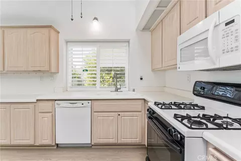 Kitchen - 10353 Rock, Mentone, CA 92359 photo 1 of 3