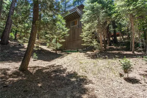 Exterior - 24634 Bernard Dr, Crestline, CA 92325 photo 4 of 6