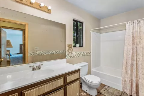 Bath - 24634 Bernard Dr, Crestline, CA 92325 photo 2 of 2