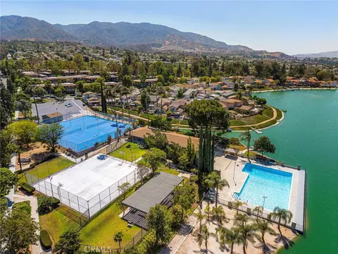 View/Area - 1456 Chalgrove #C, Corona, CA 92882 photo 7 of 12