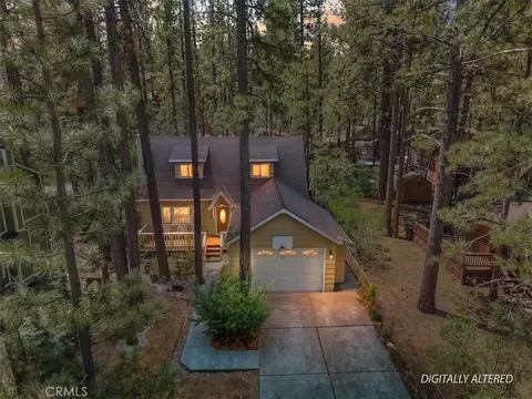 336 E Aeroplane Blvd, Big Bear City, CA 92314