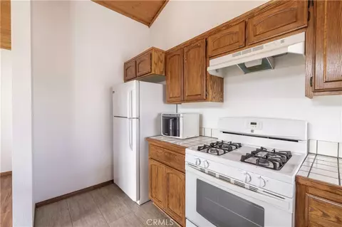 Kitchen - 2115 State Ln, Big Bear City, CA 92314 photo 3 of 3