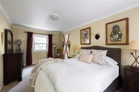 Bedroom - 27844 Greenway Dr, Lake Arrowhead, CA 92352 photo 2 of 9