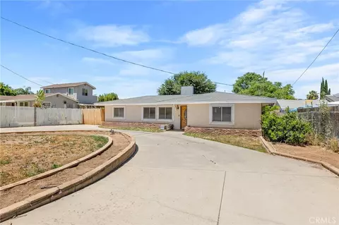 13348 5th, Yucaipa, CA 92399 photo 3