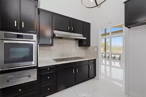 Kitchen - 5813 Old Rnch, Riverside, CA 92504 photo 5 of 5