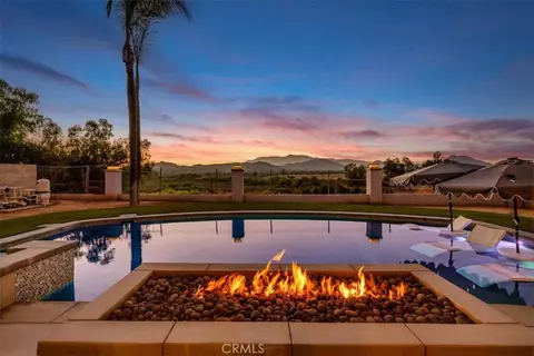 Exterior - 5813 Old Rnch, Riverside, CA 92504 photo 5 of 26