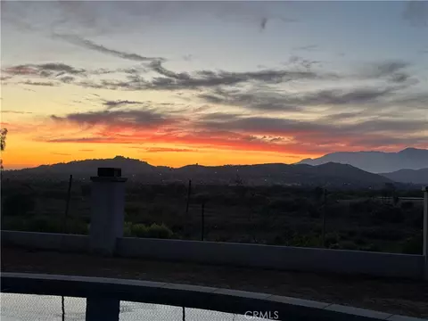 5813 Old Rnch, Riverside, CA 92504 photo 2