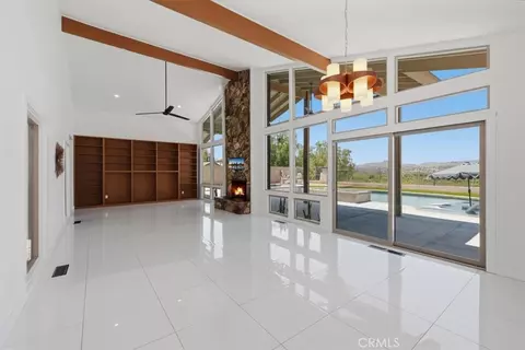 Living - 5813 Old Rnch, Riverside, CA 92504 photo 5 of 7