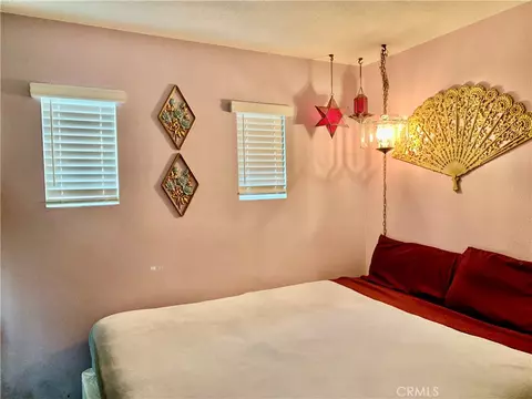 Bedroom - 33111 Eagle Pt, Yucaipa, CA 92399 photo 2 of 2