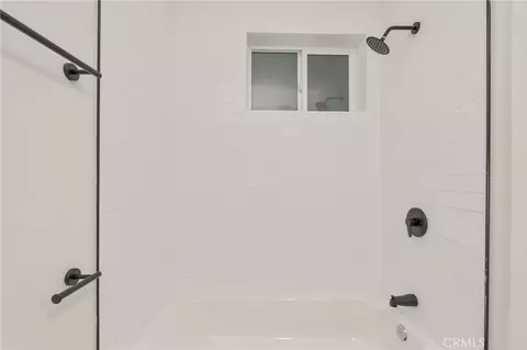 Bath - 2723 Iris St, Riverside, CA 92507 photo 2 of 4