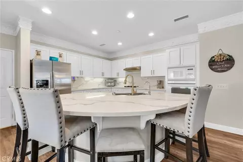 Kitchen - 11499 Bridgeway, Riverside, CA 92505 photo 6 of 6