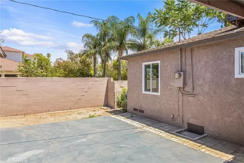 Exterior - 202 E 18th St, San Bernardino, CA 92404 photo 9 of 13