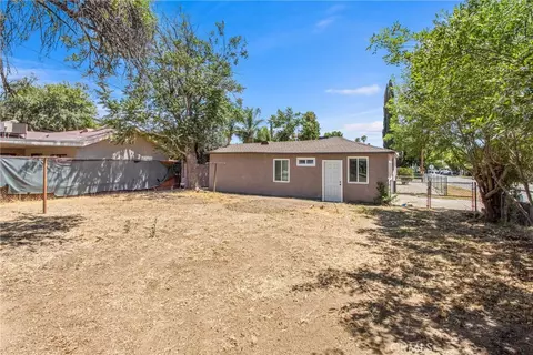 Exterior - 202 E 18th St, San Bernardino, CA 92404 photo 12 of 13