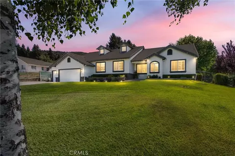 13747 Meadow View Ln, Yucaipa, CA 92399