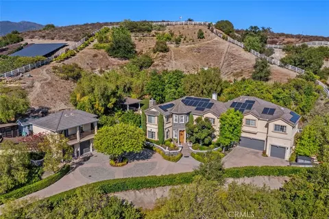 40 Cambridge Ct, Coto De Caza, CA 92679