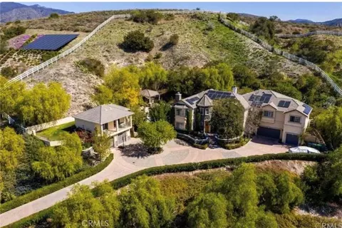 40 Cambridge Ct, Coto De Caza, CA 92679