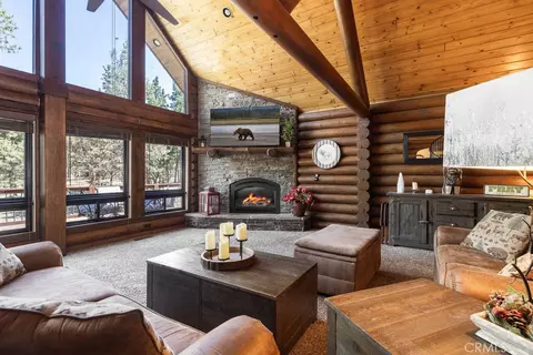 Living - 643 Cedar Gln, Big Bear City, CA 92314 photo 2 of 4