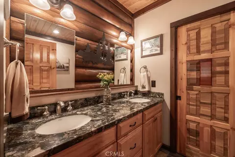 Bath - 643 Cedar Gln, Big Bear City, CA 92314 photo 3 of 6