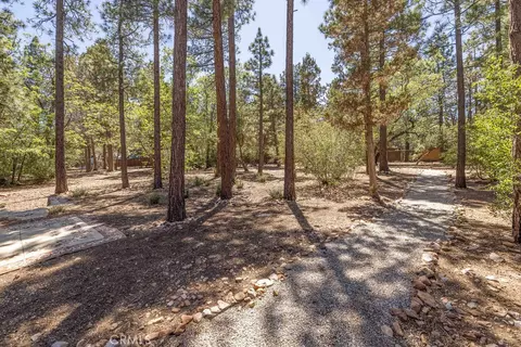 Exterior - 643 Cedar Gln, Big Bear City, CA 92314 photo 15 of 18