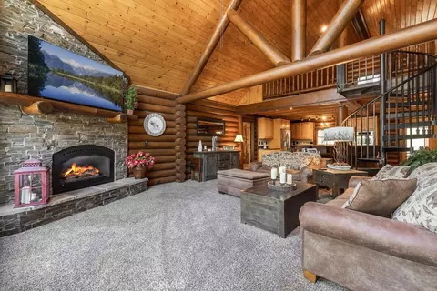 Living - 643 Cedar Gln, Big Bear City, CA 92314 photo 4 of 4