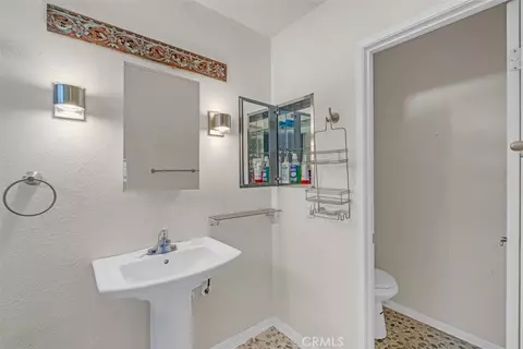 Bath - 11606 Mount Baldwin Ct, Rancho Cucamonga, CA 91737 photo 2 of 6