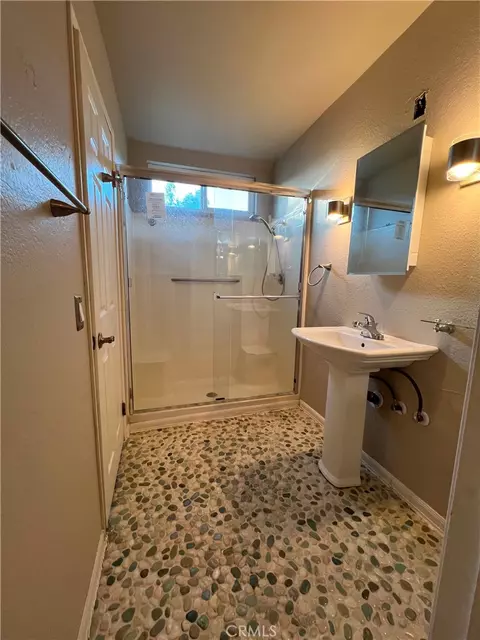 Bath - 11606 Mount Baldwin Ct, Rancho Cucamonga, CA 91737 photo 6 of 6