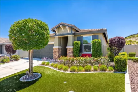 371 Song Bird, Beaumont, CA 92223