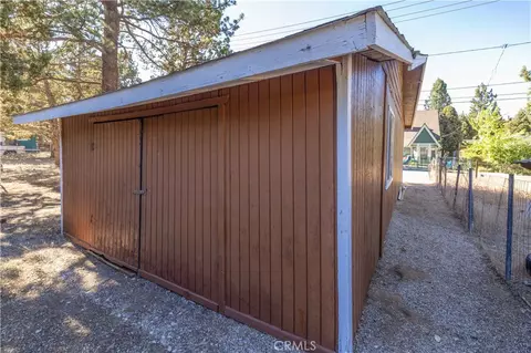 2136 5th Ln, Big Bear City, CA 92314 photo 18