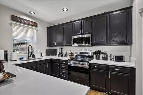 Kitchen - 1464 Granada Way, Perris, CA 92571 photo 3 of 3