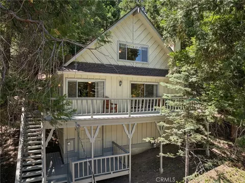 28597 Saginaw Ct, Lake Arrowhead, CA 92352