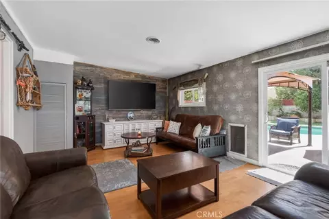 Living - 4194 Euclid Ct, Riverside, CA 92504 photo 3 of 4