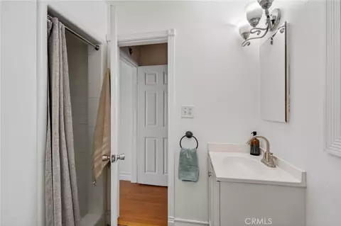Bath - 4194 Euclid Ct, Riverside, CA 92504 photo 2 of 2