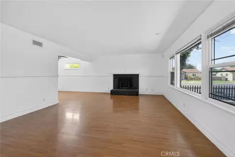Living - 4194 Euclid Ct, Riverside, CA 92504 photo 2 of 4