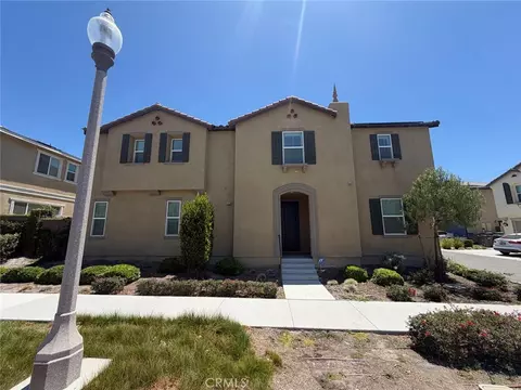 16067 Tanzinite Ln, Chino, CA 91708