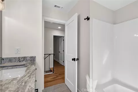 Entry Way - 532 Old Toll, Lake Arrowhead, CA 92352 photo 5 of 6