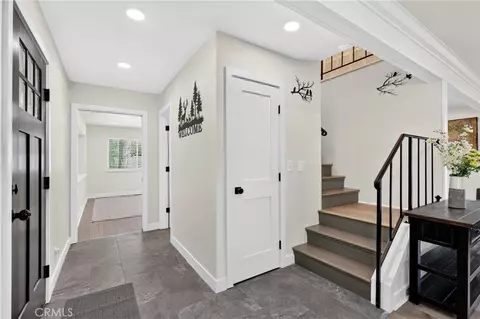 Entry Way - 532 Old Toll, Lake Arrowhead, CA 92352 photo 3 of 6