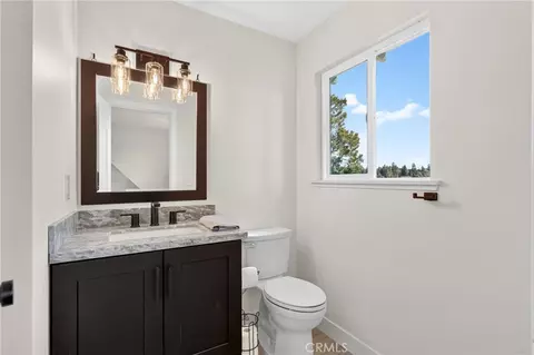 Bath - 532 Old Toll, Lake Arrowhead, CA 92352 photo 3 of 3