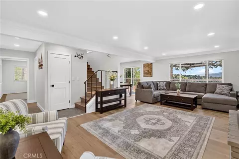 Living - 532 Old Toll, Lake Arrowhead, CA 92352 photo 3 of 5